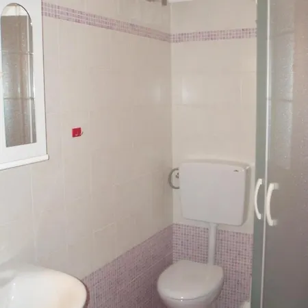 Practical With Balcony - Beahost