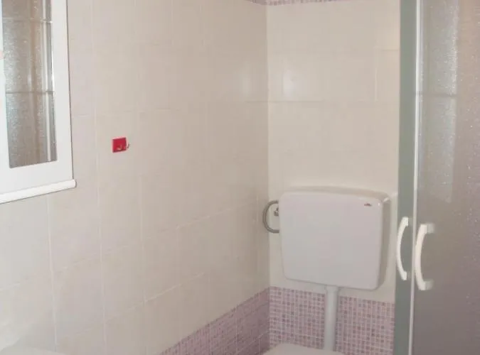 Practical With Balcony - Beahost