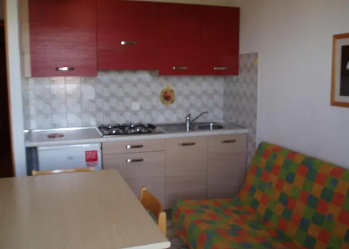 Apartment Practical With Balcony - Beahost