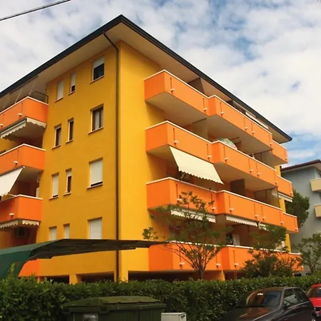 Practical With Balcony - Beahost